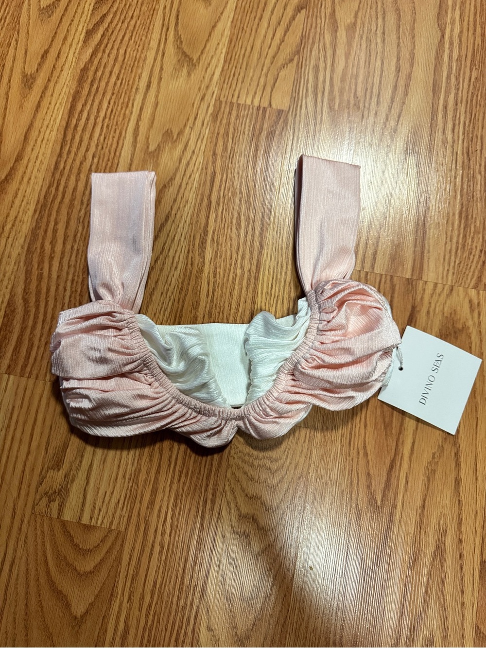 DIVINO SEAS ECLAT / PEARLY WHITE SOFT PINK BIKINI SWIM TOP